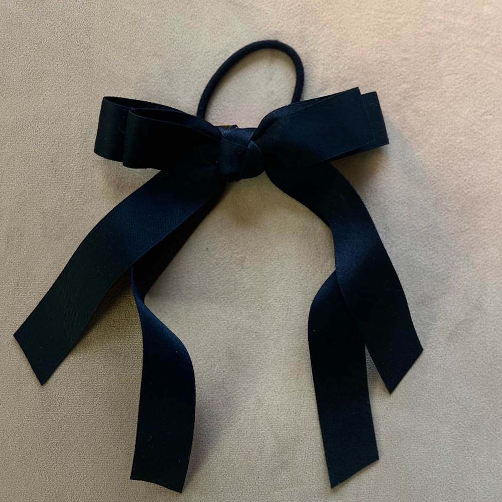Cära New York Black Ribbon Bow Ponytail Holder